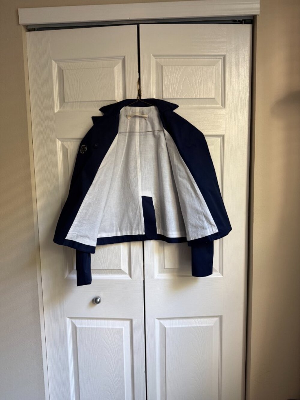 Contrasting stitch jacket - Picture 7 of 10